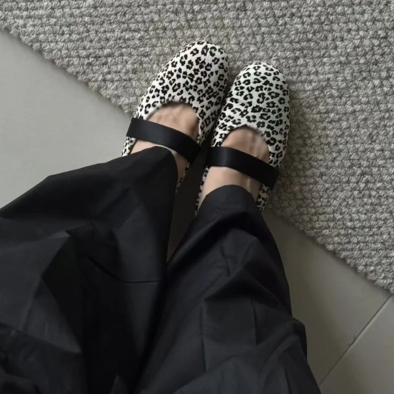 高級デザイナーバレエフラット女性ファッションヒョウぬいぐるみ - Women'S Shoes Round Toe のレビューと価格