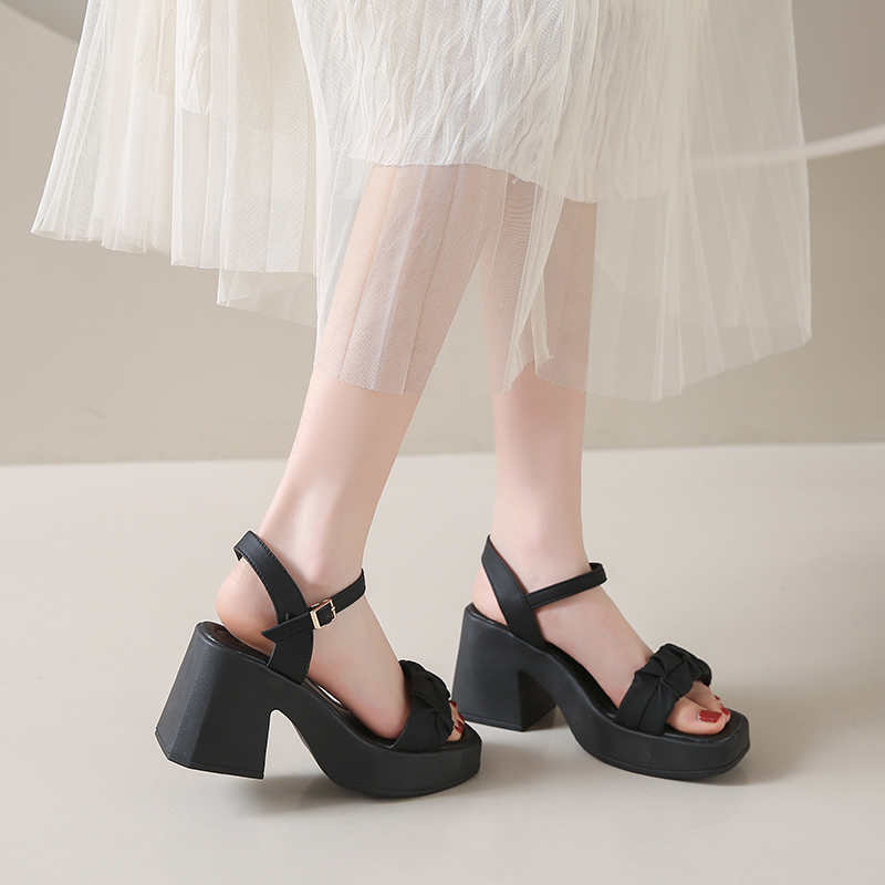 キャンプ用ヒールなし女性サンダル高級靴 32 フィンガースリ - Women Shoes Types のレビューと価格