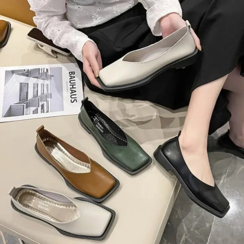 ローマ風レディースローヒールパンプス、女性用フラットシューズ - Women Shoes Sneakers のレビューと価格
