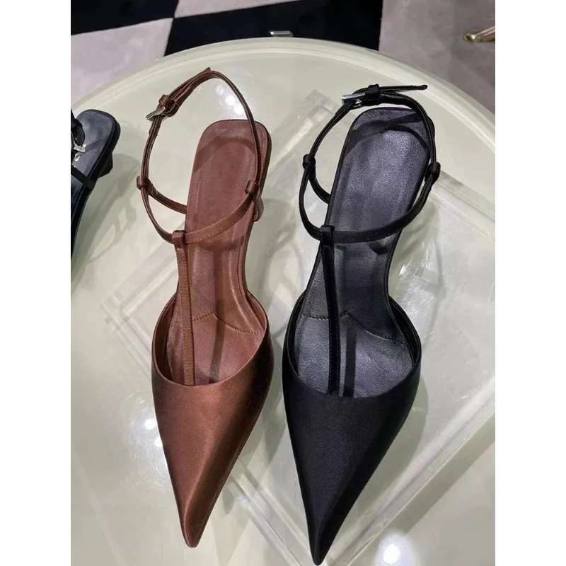 女性用靴 セクシーなポインテッドトゥ レディースサンダル 快 - Women Shoes Size のレビューと価格