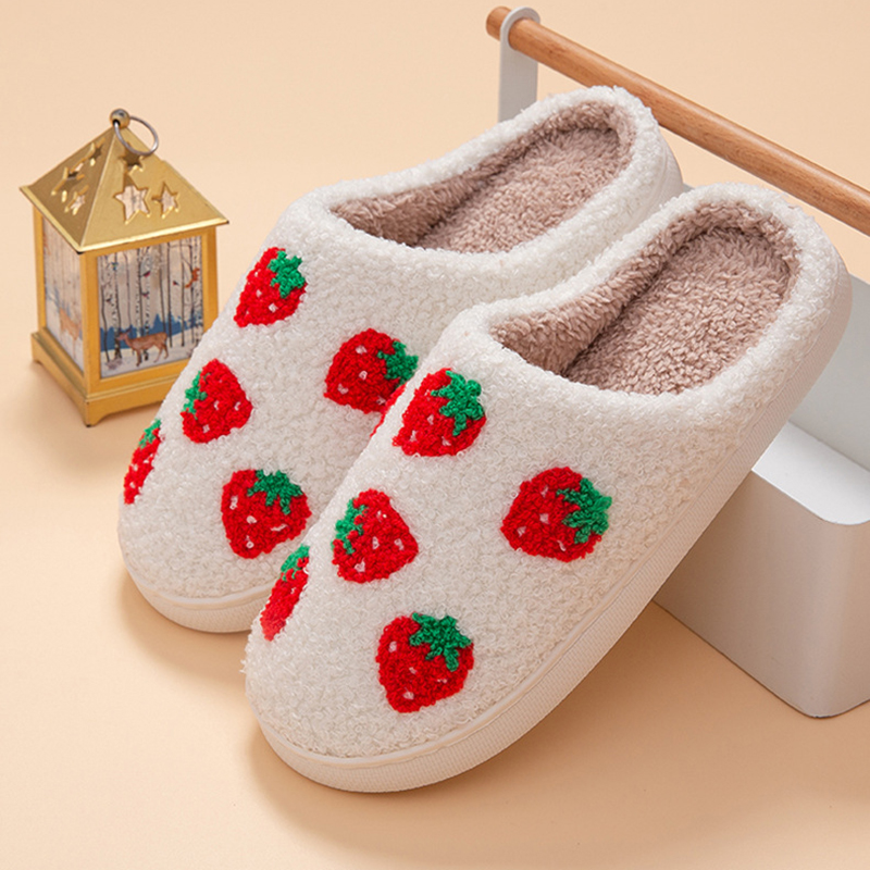 イチゴ柄レディーススリッパ 室内用フラット冬用デザイナーズシ - Women Shoes On Sale のレビューと価格