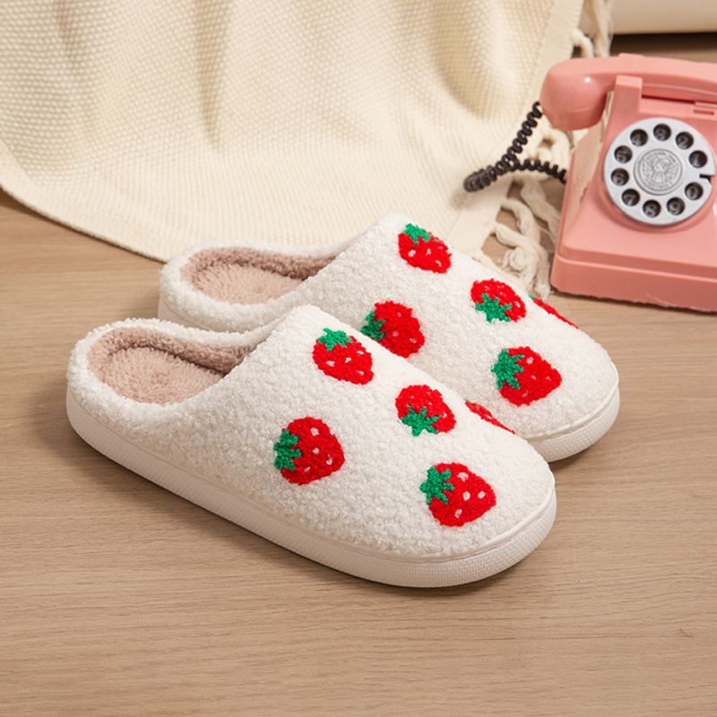 イチゴ柄レディーススリッパ 室内用フラット冬用デザイナーズシ - Women Shoes On Sale のレビューと価格