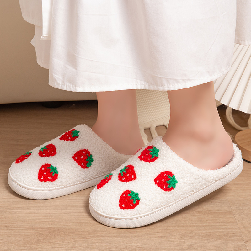 イチゴ柄レディーススリッパ 室内用フラット冬用デザイナーズシ - Women Shoes On Sale のレビューと価格