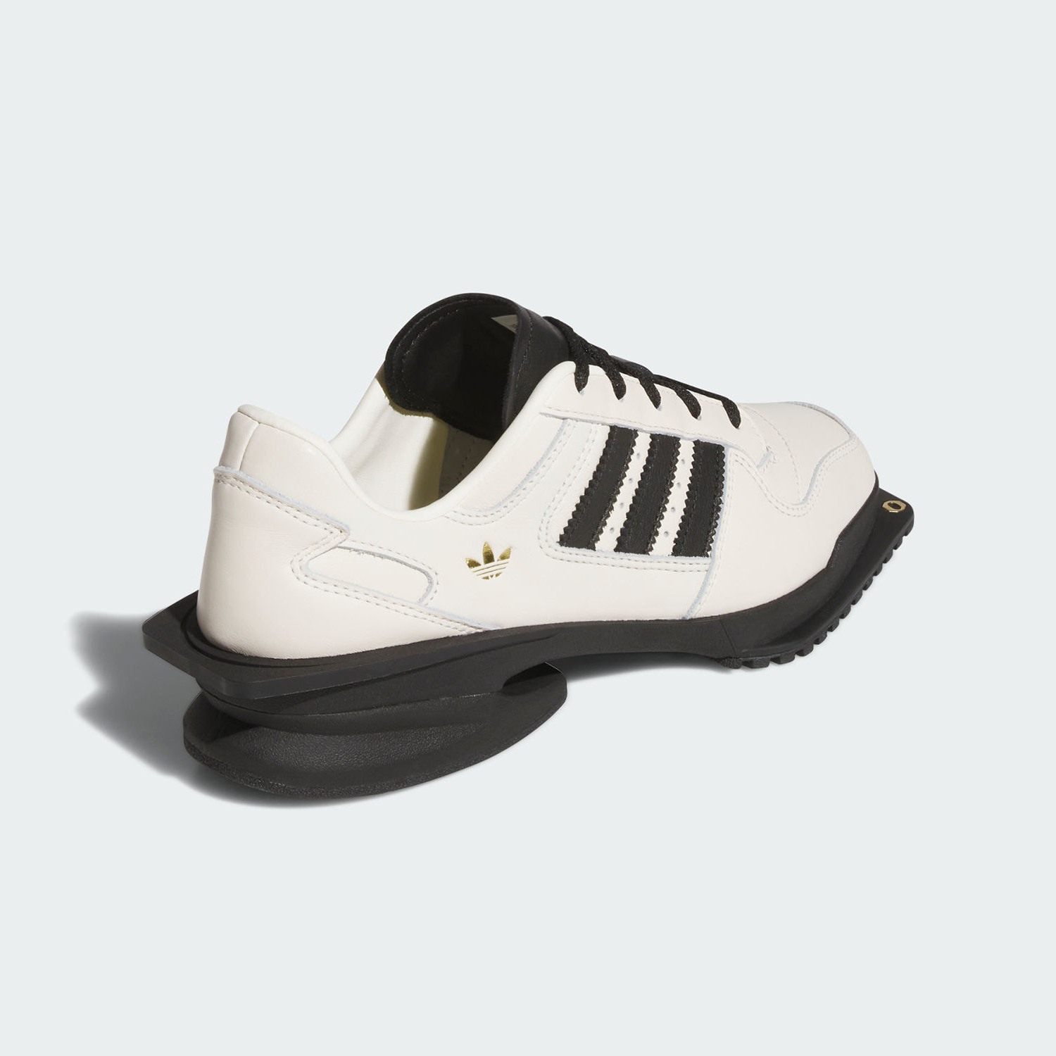 アディダス オーセンティック スリーリーフ レディース クラ - Women Shoes Puma のレビューと価格